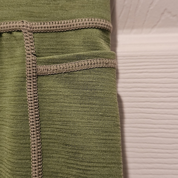 SWEATY BETTY Super Sculpt Leggings. Size Medium. Full Length. - Picture 2 of 4